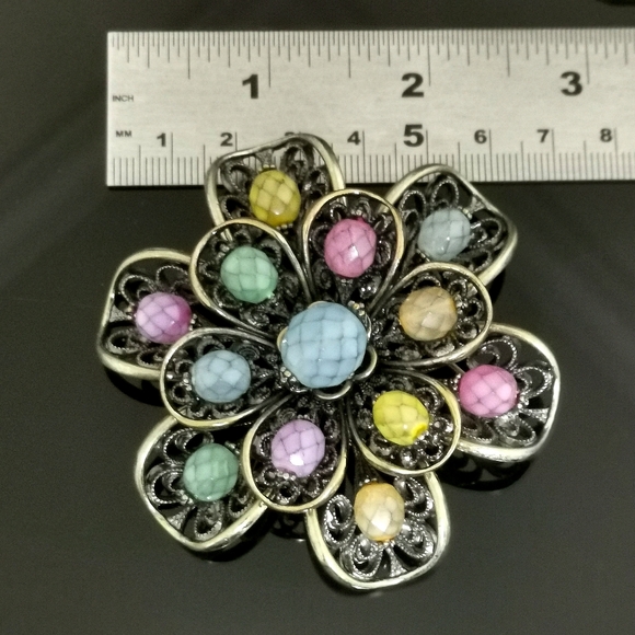 Joan Rivers Brooch Pin with faceted stones and metal scrolls - Muiti-colored - Picture 4 of 9